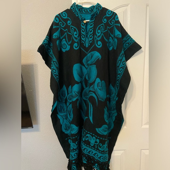 Accessories - Black and Teal Floral Poncho